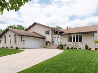 9154 S 83rd Ct, Hickory Hills, IL