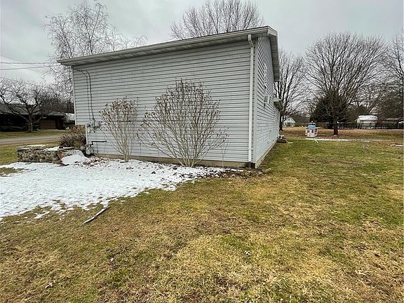 2nd image of 16 Rio Dr