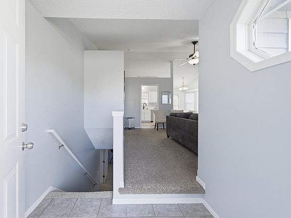 3rd image of 705 S Westview Cir