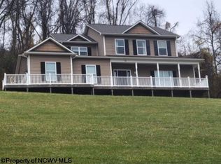 18 Legend Dr, Bridgeport, WV