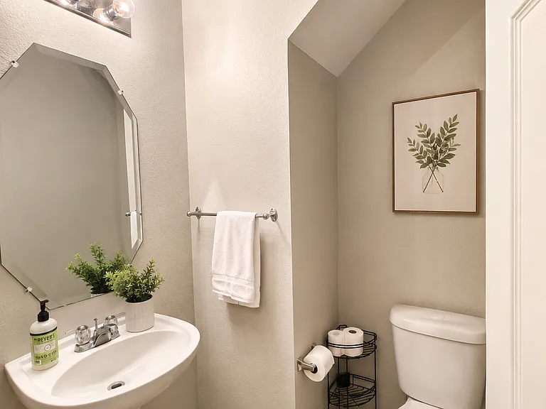 2809 Coyote Ridge Dr — Photo 3