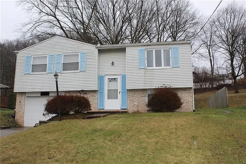 565 Catskill Dr photo 1