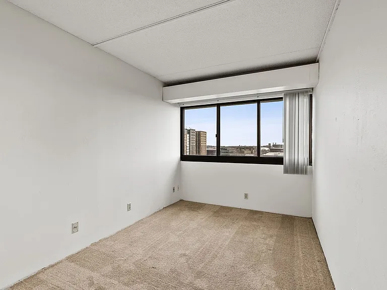 Chateau Student Housing Cooperative — Photo 98