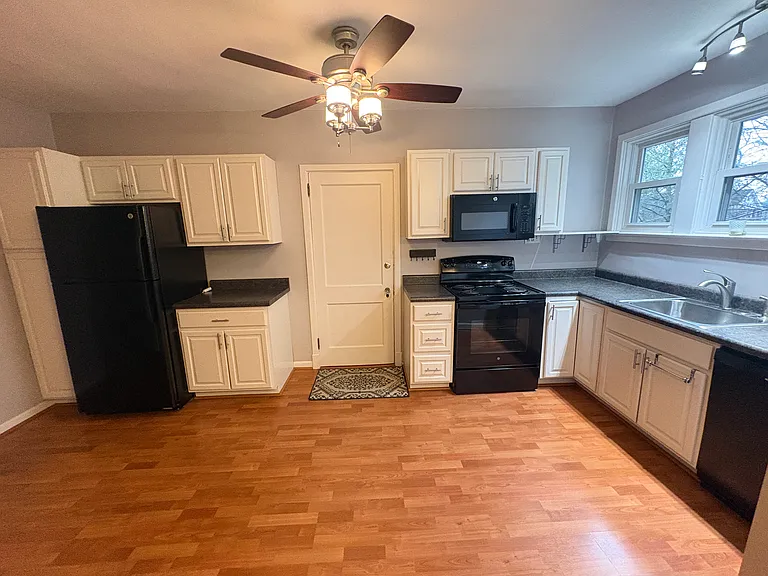 563 S Braddock Ave #1 — Photo 14