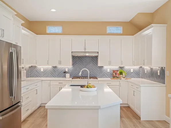 1828 Swinton Dr, Folsom, CA 95630