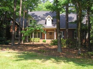 1060 Castle Lake Ct, Tyrone, GA 30290