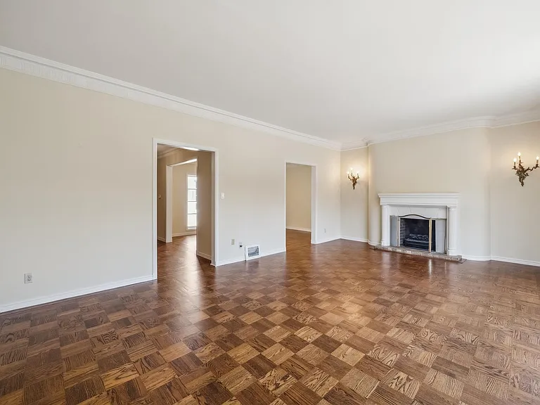 1750 N Point St — Photo 11