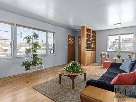 3rd image of 1602 Broadwater Ave