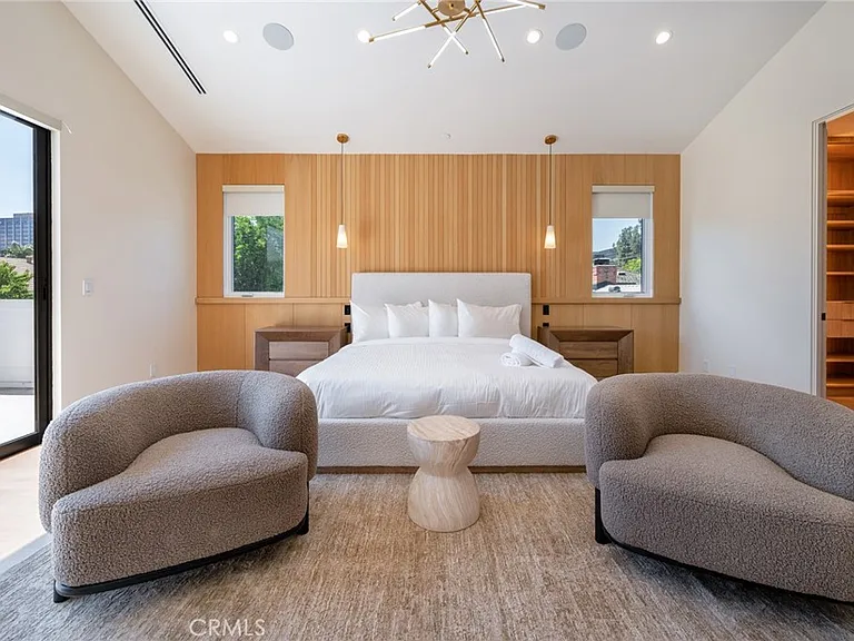 4906 Gaviota Ave — Photo 22