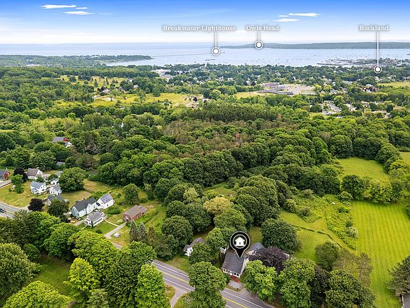 2nd image of 455 Old County Road
