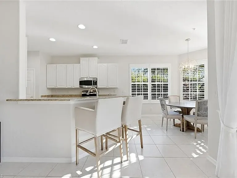 4695 Winged Foot Ct #201 — Photo 10