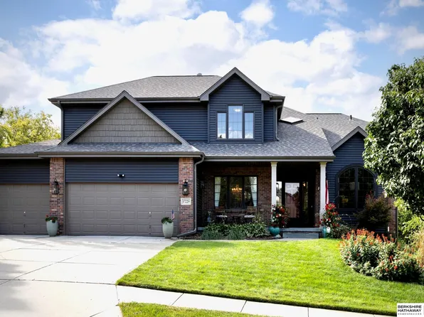 17229 Seward St, Omaha, NE 68118