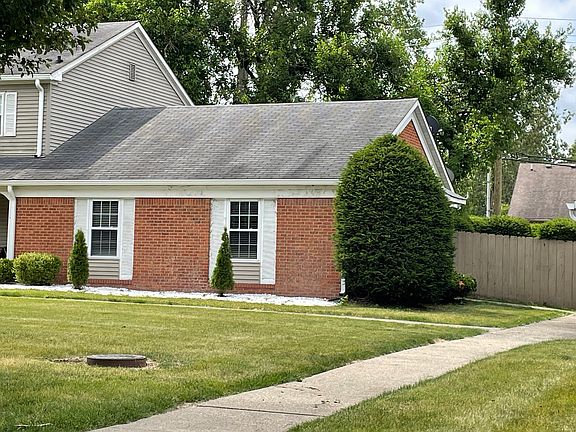 3rd image of 7463 Woodshire Pl