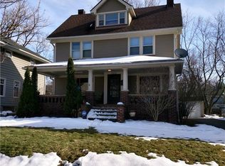 3232 E Scarborough Rd, Cleveland Heights, OH 44118