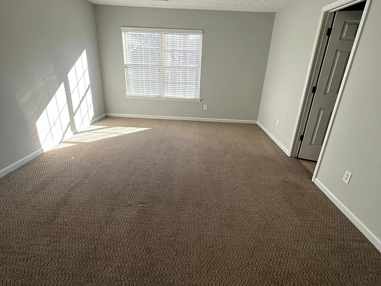 1579 River Main Ct — Photo 6