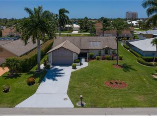 928 El Dorado Pkwy W, Cape Coral, FL 33914