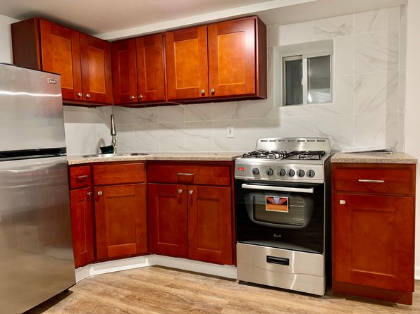 19 Laidlaw Ave APT 1