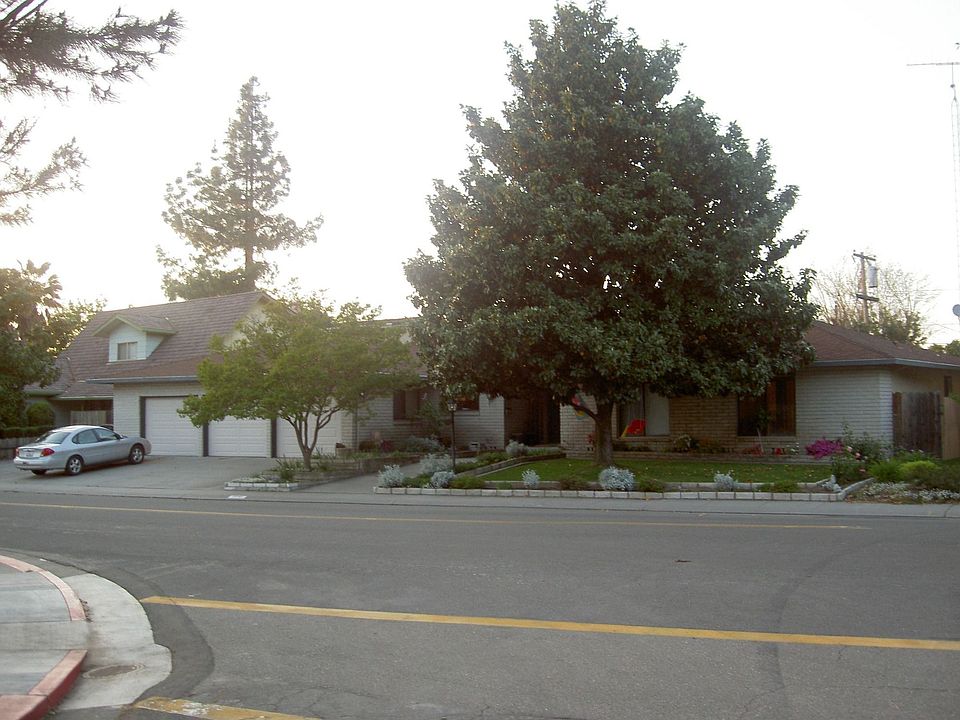 1st image of 2041 W Paloma Ave