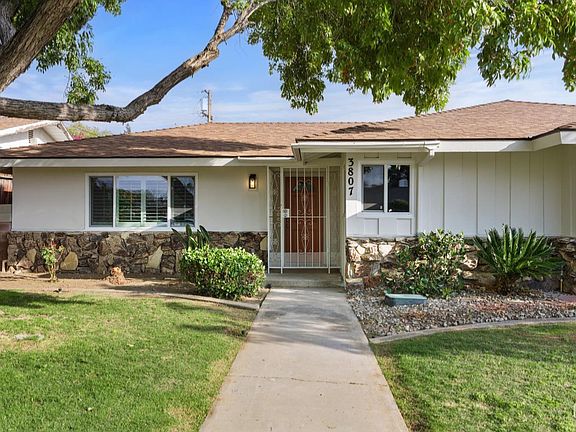 3rd image of 3807 Crescent Dr