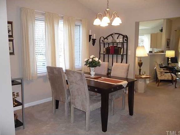 3rd image of 4209 Pin Oak Dr