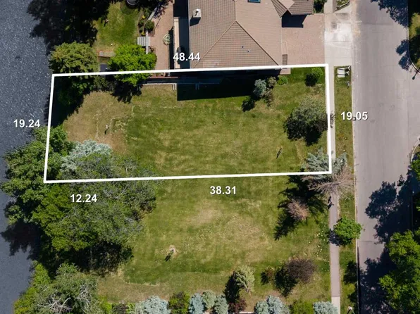 640 Riverdale Ave SW, Calgary, AB T2S 0Y3