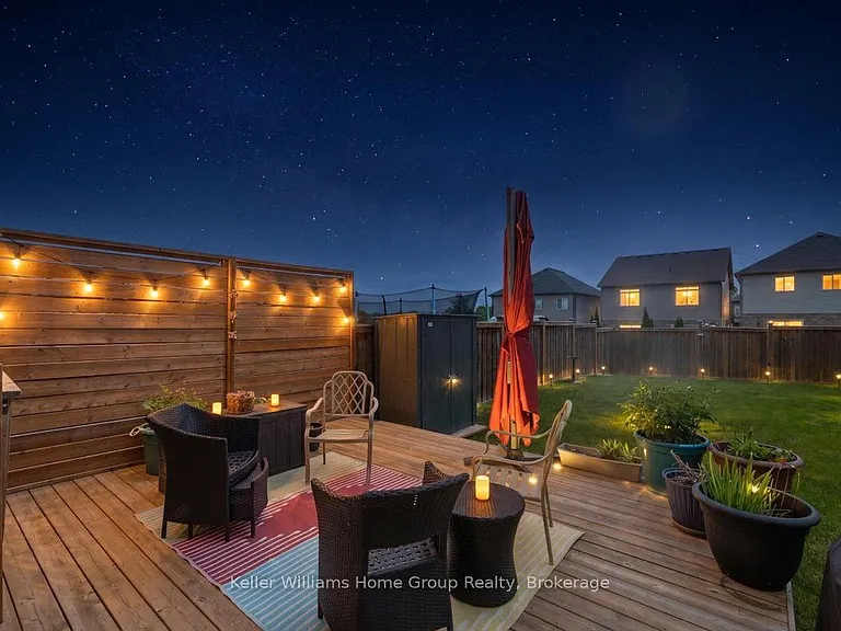 12 Ambrous Cres — Photo 2