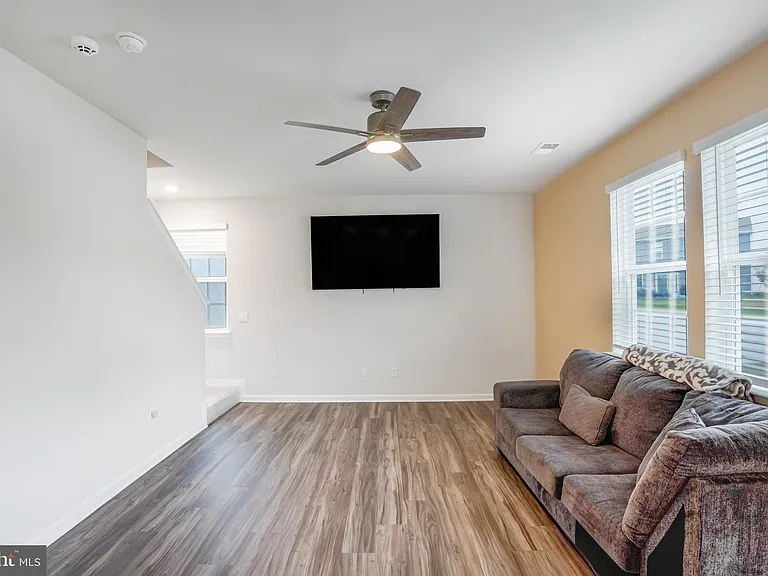 115 Bell Tower Ln — Photo 21