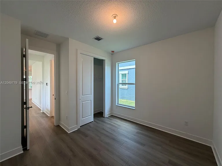 881 SW Bushel Trl — Photo 10