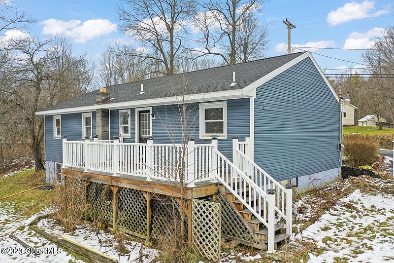 3rd image of 248 Central Nassau Road
