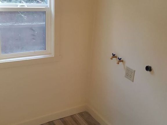 5th image of 5517 1/4 Sierra Vista Ave