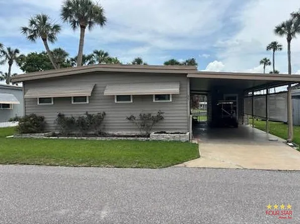 35 Cocos Plumosa Dr, Eustis, FL 32726