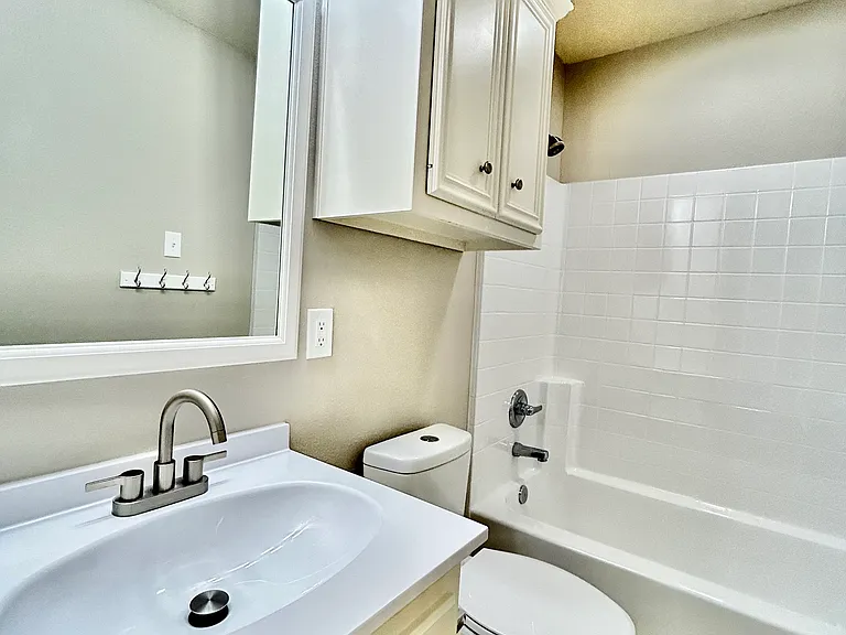 1003 Oshkosh Ave — Photo 18