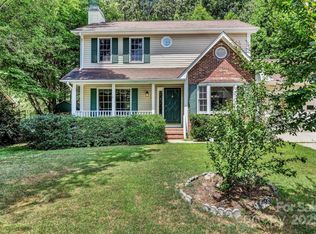 18 Southchase Dr, Fletcher, NC 28732