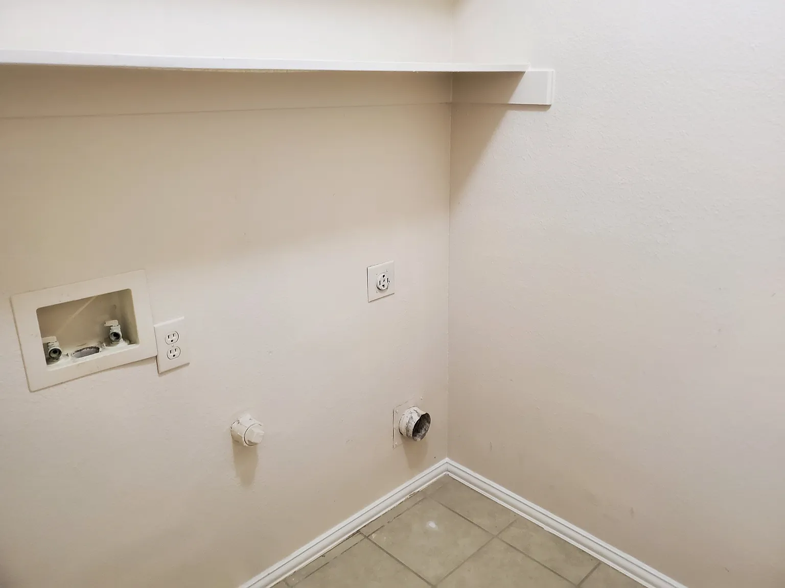 3 bed, 1772 sqft, $2,250 — Photo 3
