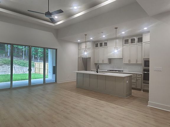 4th image of 133 McKinley Cir