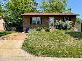 2412 Remington Ln, Saint Louis, MO 63144