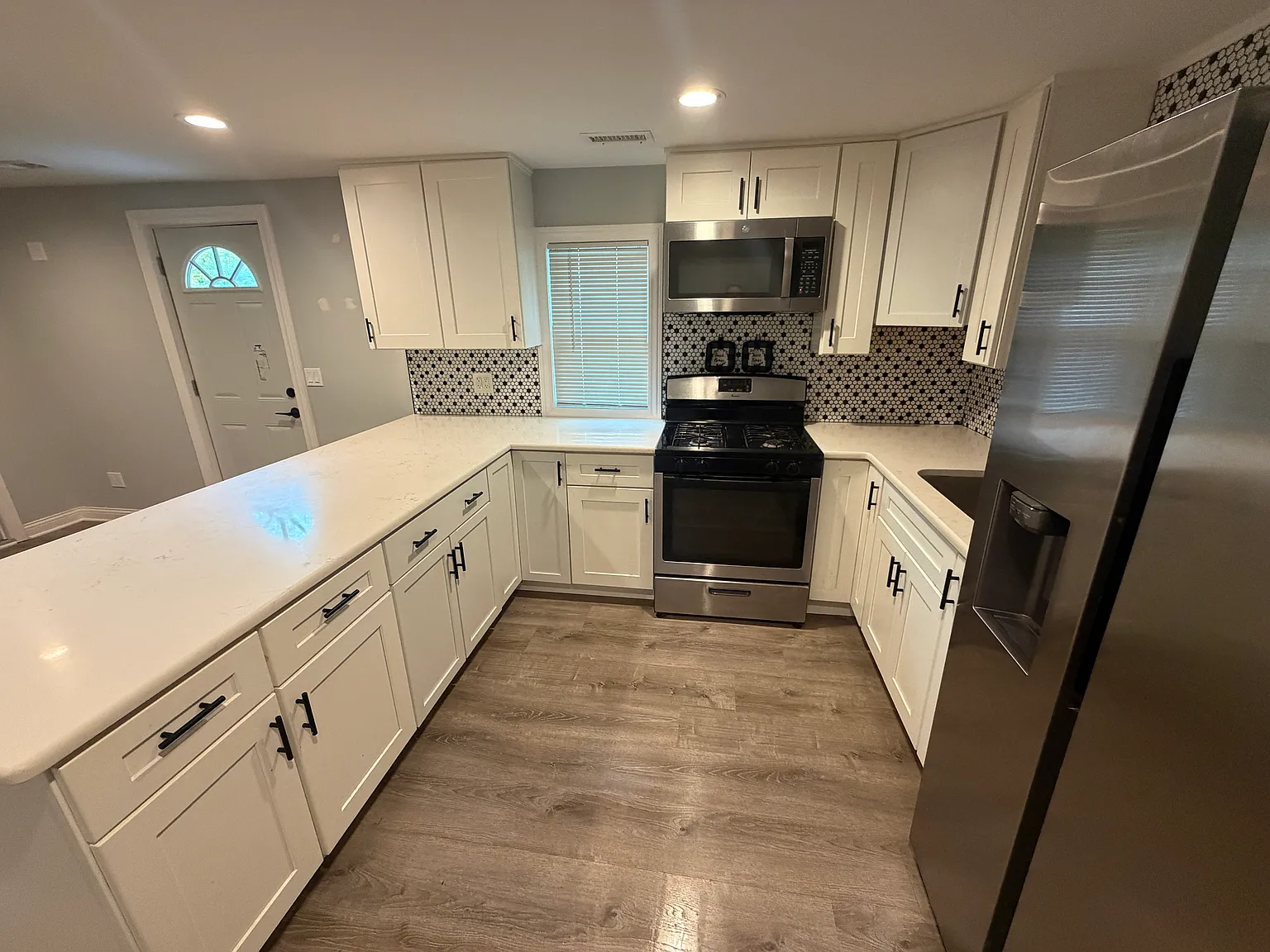 1205 Rattray Dr — Photo 4