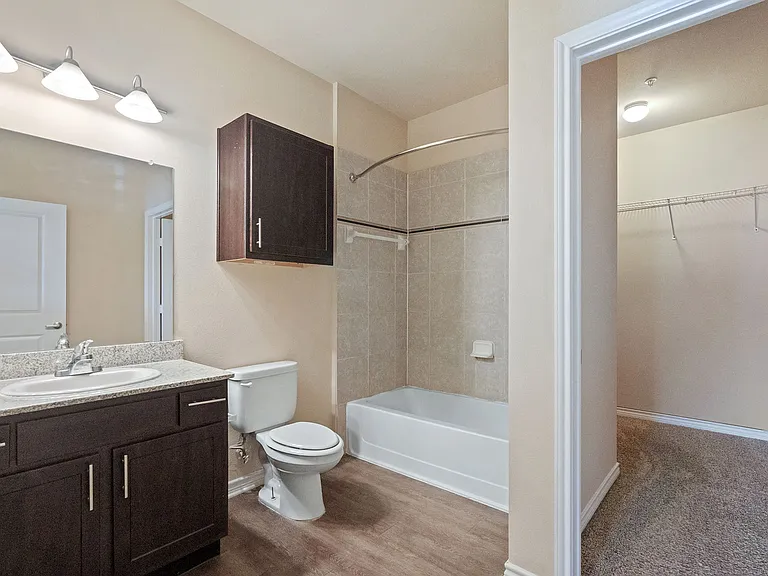 Residence at Midland — Photo 20