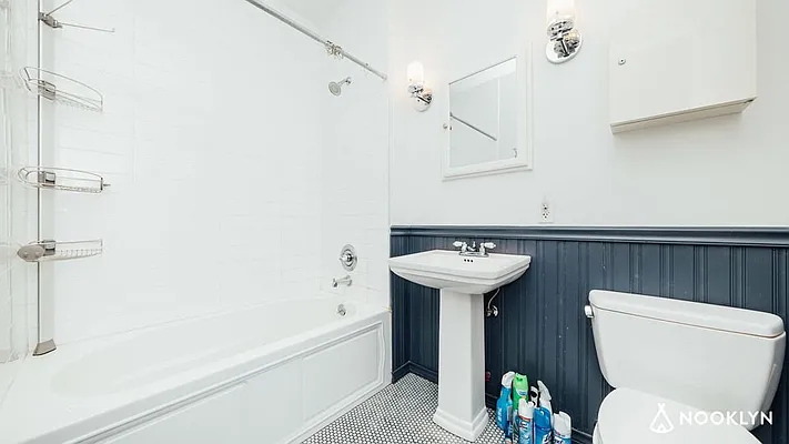 Rented by Wyckoff Heights Realty Inc. | media 20