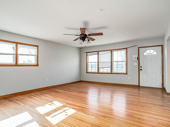 4th image of 3020 E 75th St
