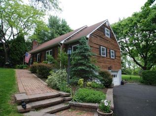 6 Sunrise Ter, Clinton, NJ 08809