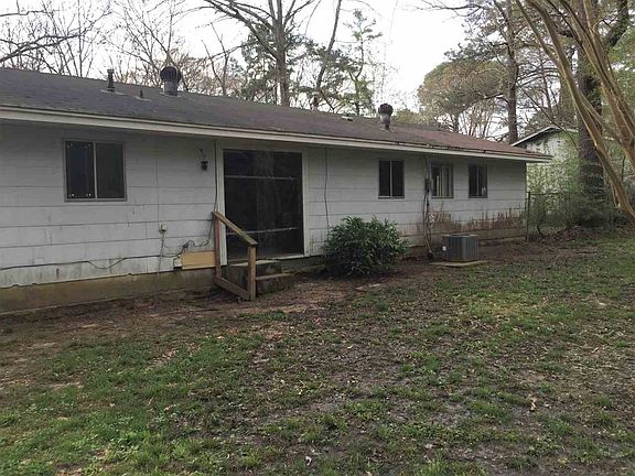 3rd image of 435 W Leavell Woods Dr
