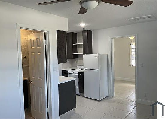 2nd image of 614 N 8th St