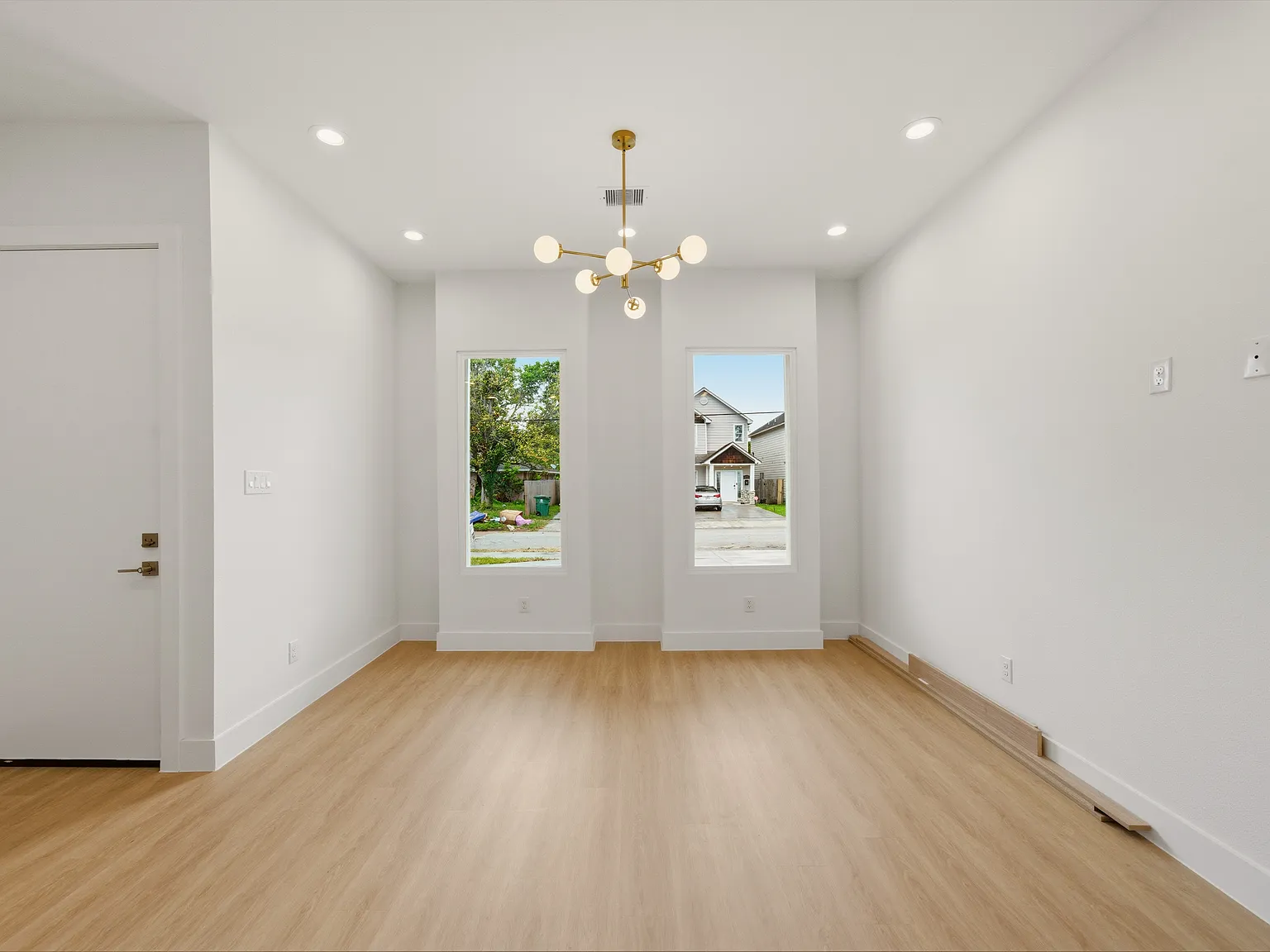 3 bed, 1300 sqft, $1,900 — Photo 3