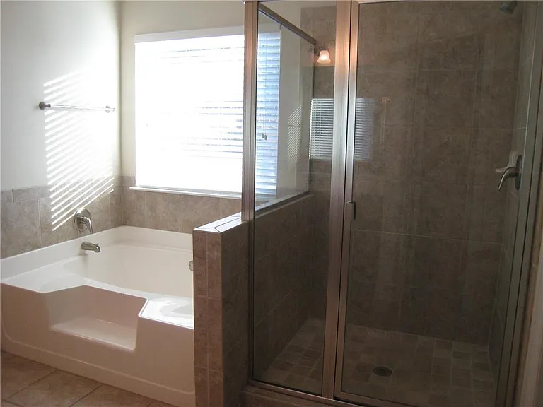 2860 Evan Manor Ln — Photo 10