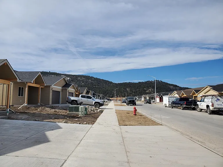 1372 Destiny Ln — Photo 4