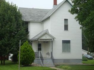 219 W Church Ave, Cissna Park, IL 60924