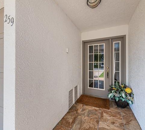 3rd image of 259 Madeira Cir