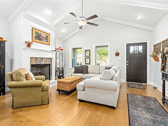 5th image of 1844 Baton Ct