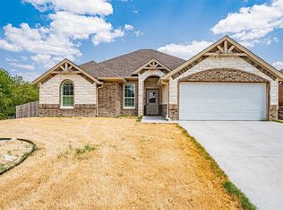 221 Prairie Wind Blvd, Stephenville, TX 76401